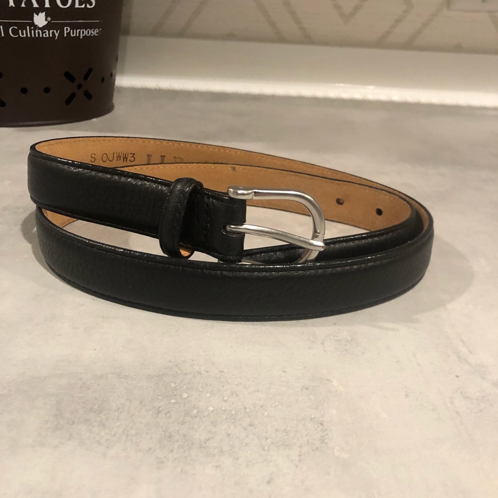 L.L. Bean black leather belt womens size S